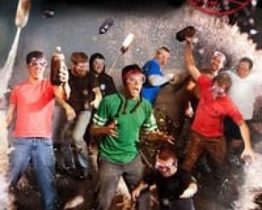 Download Jackass 3.5 (2011) {English With Subtitles} BluRay 480p [369MB] || 720p [802MB] || 1080p [1.7GB]